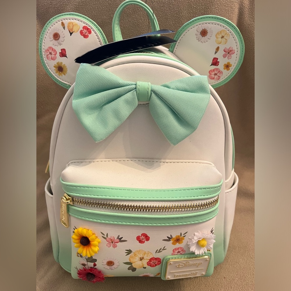 Disney laungefly